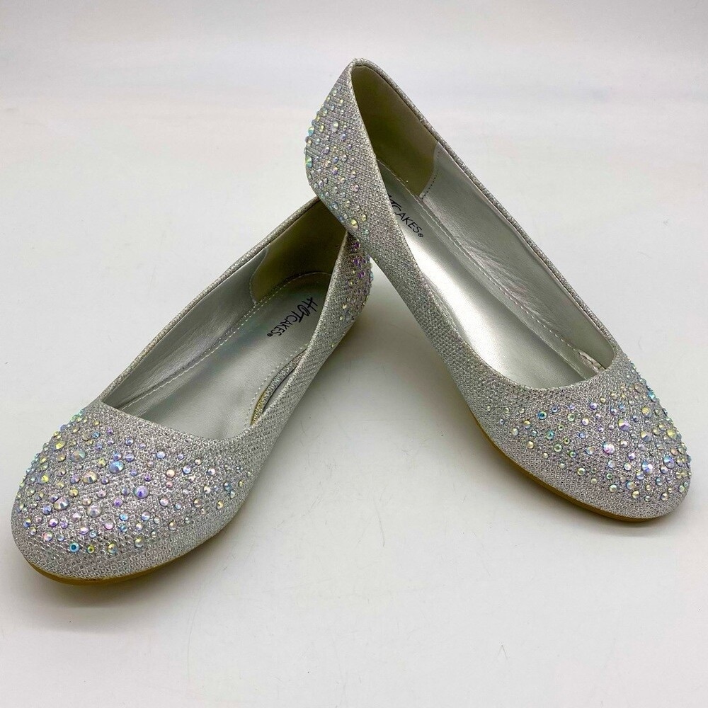 ****SOLD****Hot Cakes Shimmering Silver Flats - Picture 1 of 3